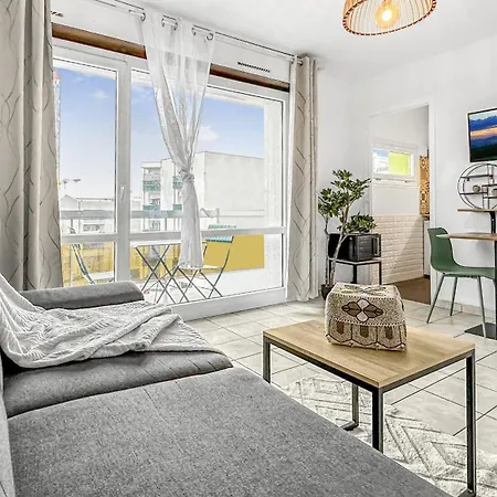 Homey Mosa - Au Pied Du Tram - Proche Centre - Balcon Prive - Wifi Et Netflix Apartment Annemasse